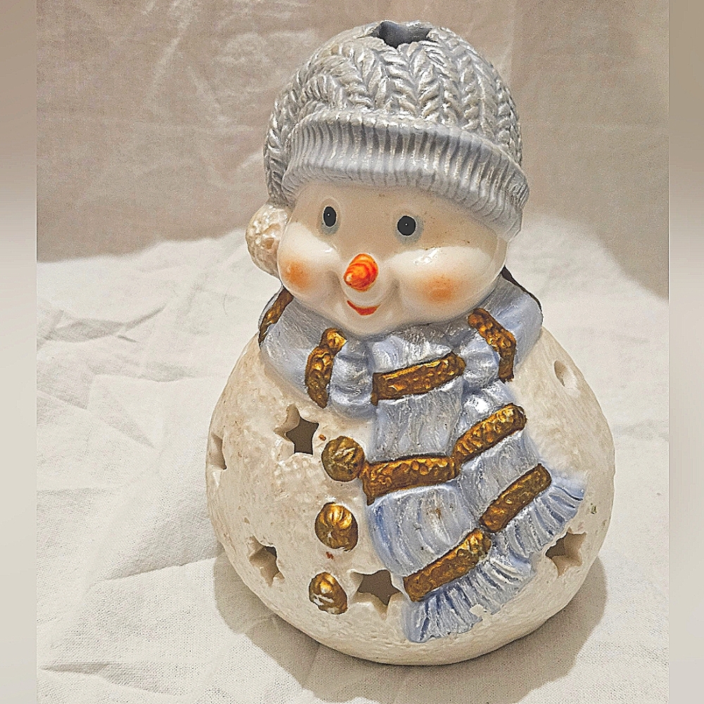 Metallic snowman tealight candle holder